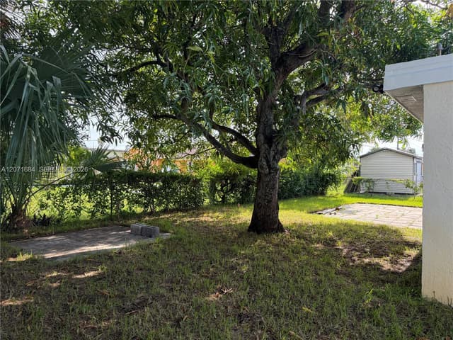 1240 W 26TH CT, Riviera Beach FL 33404 - Riviera Beach, FL - Photo 4