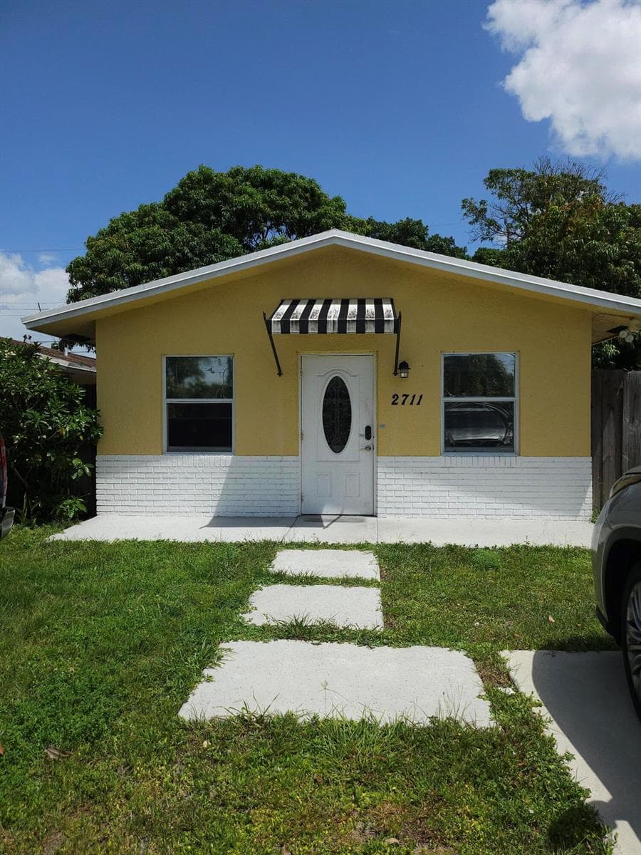 2711 NW 16 Street, Fort Lauderdale FL 33311 - Fort Lauderdale, FL - Photo 1