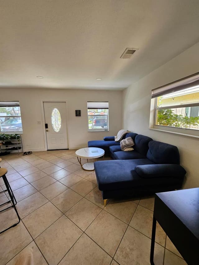 2711 NW 16 Street, Fort Lauderdale FL 33311 - Fort Lauderdale, FL - Photo 5