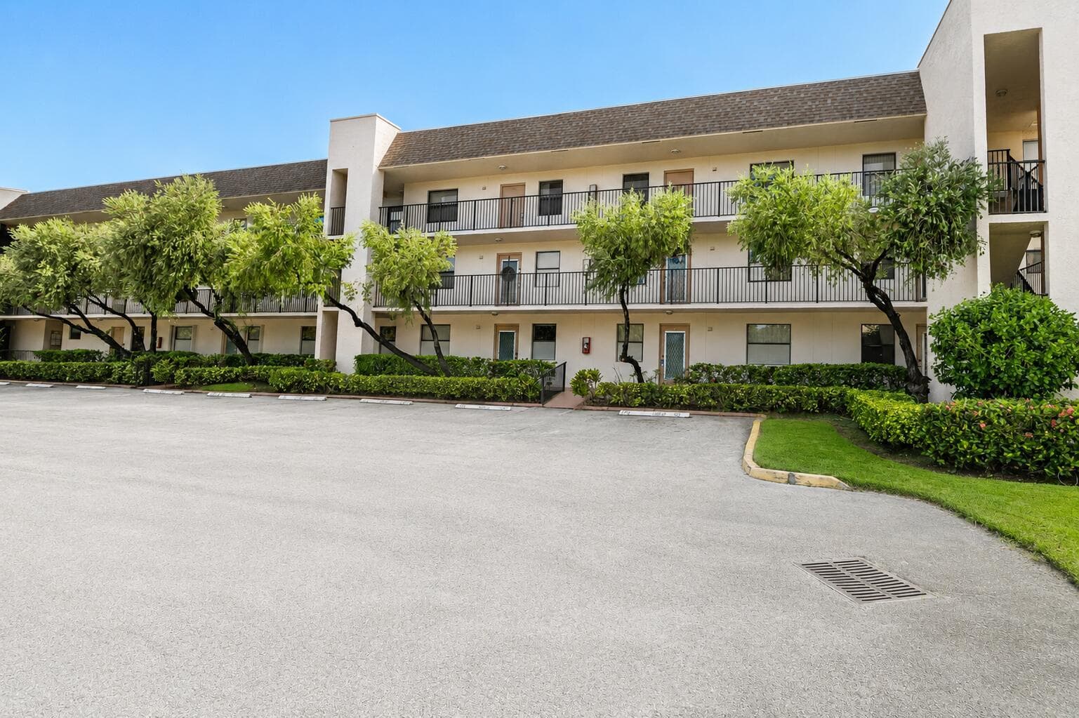 2941 N NOB HILL Road # 112, Sunrise FL 33322 - Sunrise, FL - Photo 1