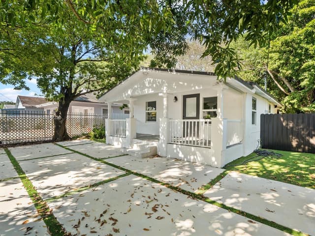 1829 NW 62nd Ter, Miami FL 33147 - Miami, FL - Photo 5