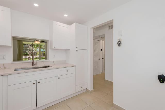1000 NE 12TH Avenue # 104, Hallandale Beach FL 33009 - Hallandale Beach, FL - Photo 3