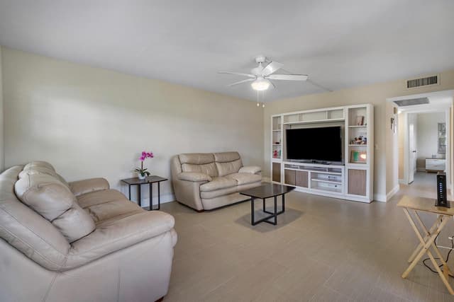 224 Fanshaw F, Boca Raton FL 33434 - Boca Raton, FL - Photo 7