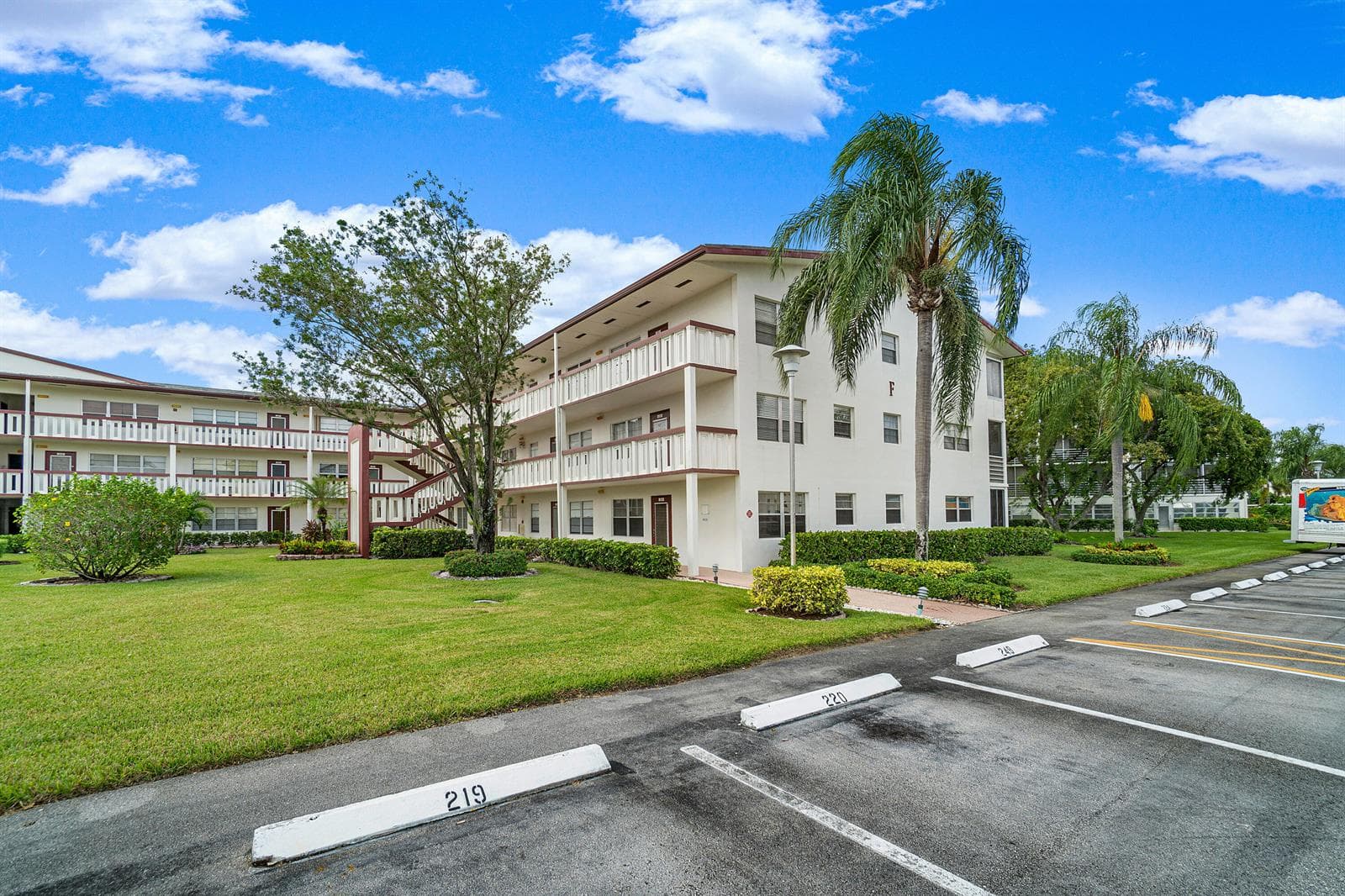 224 Fanshaw F, Boca Raton FL 33434 - Boca Raton, FL - Photo 1