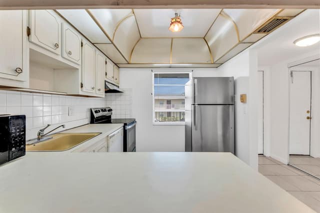 601 NW 78th Terrace # 203, Margate FL 33063 - Margate, FL - Photo 7