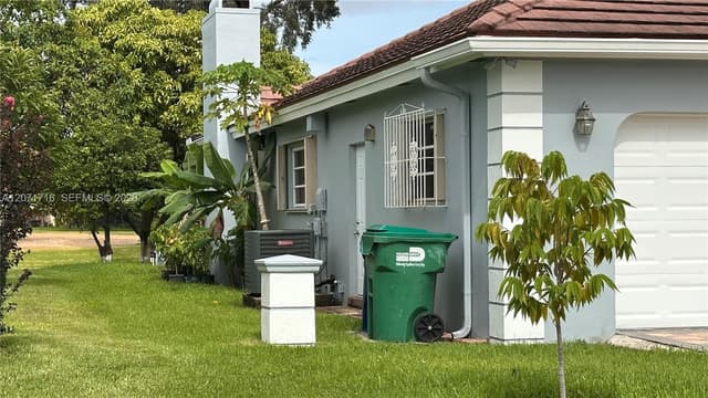 18921 W Oakmont Dr, Hialeah FL 33015 - Hialeah, FL - Photo 3