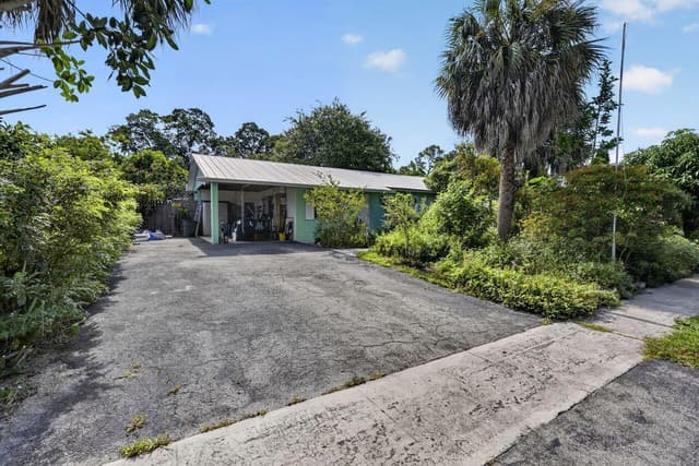 303 S DELAWARE Boulevard, Jupiter FL 33458 - Jupiter, FL - Photo 3