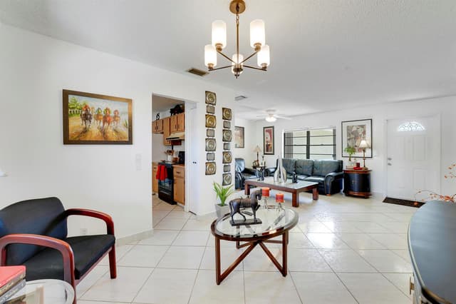 9235 Saddlecreek Drive, Boca Raton FL 33496 - Boca Raton, FL - Photo 6