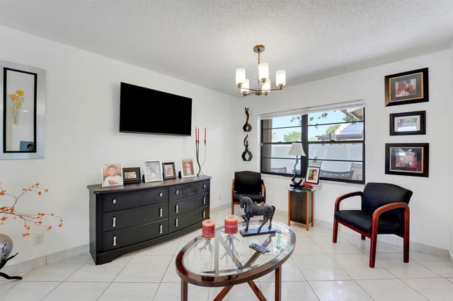 9235 Saddlecreek Drive, Boca Raton FL 33496 - Boca Raton, FL - Photo 5