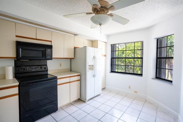 8429 NW 78TH Court, Tamarac FL 33321 - Tamarac, FL - Photo 3