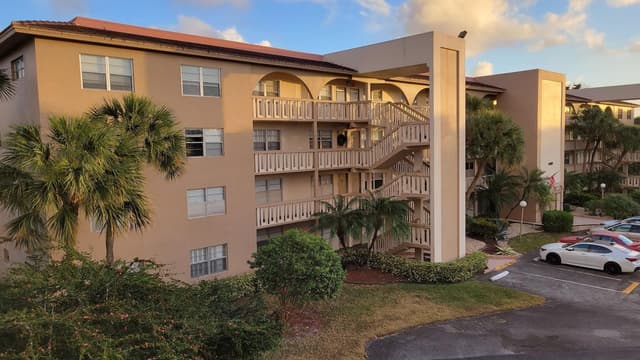 4401 MARTINIQUE Court # D4, Coconut Creek FL 33066 - Coconut Creek, FL - Photo 2