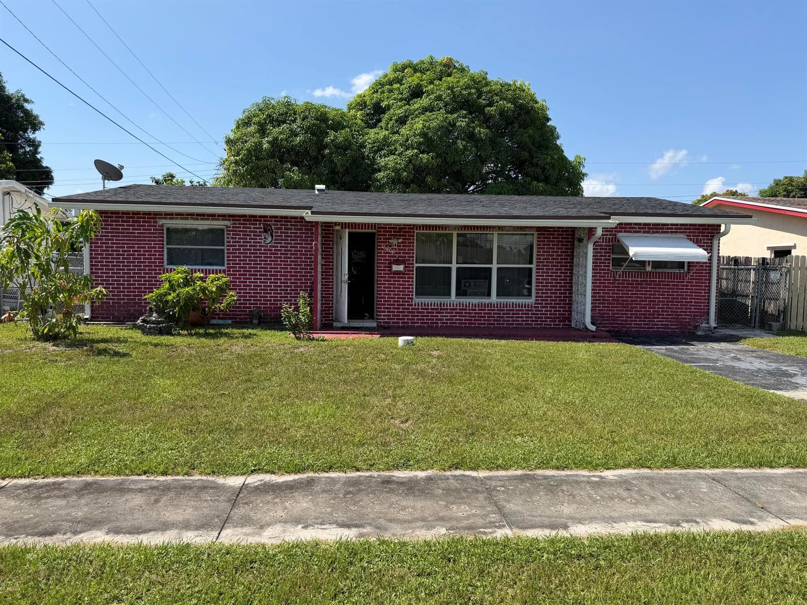 6600 NW 24TH Court, Sunrise FL 33313