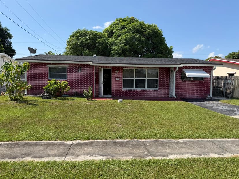 6600 NW 24TH Court, Sunrise FL 33313