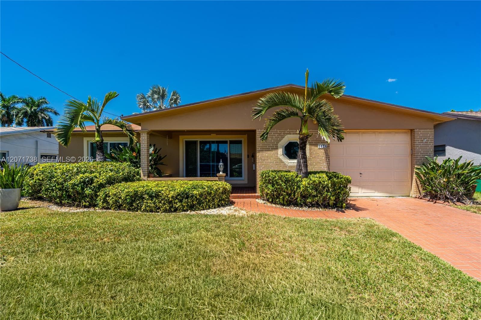 1424 Nautilus Isle, Dania Beach FL 33004 - Dania Beach, FL - Photo 1