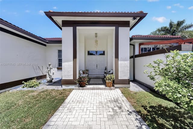 17711 SW 81st Ct, Palmetto Bay FL 33157 - Palmetto Bay, FL - Photo 4