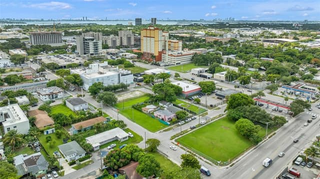 8011 NE Miami Ct, Miami FL 33138 - Miami, FL - Photo 6
