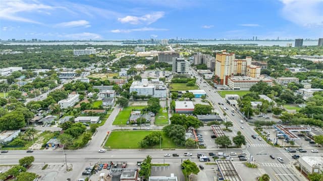 8011 NE Miami Ct, Miami FL 33138 - Miami, FL - Photo 4