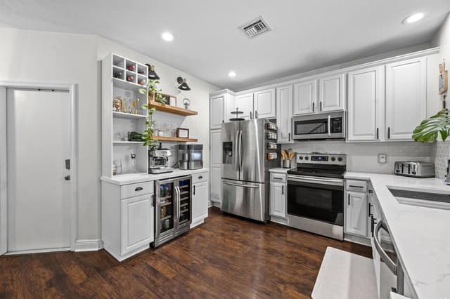 9037 Tremezzo Lane, Boynton Beach FL 33472 - Boynton Beach, FL - Photo 7