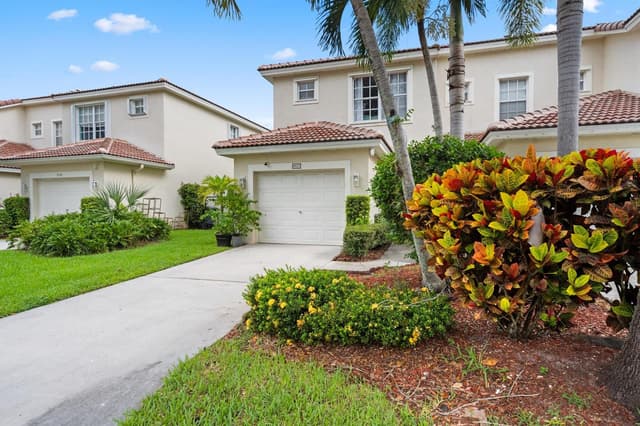9037 Tremezzo Lane, Boynton Beach FL 33472 - Boynton Beach, FL - Photo 3