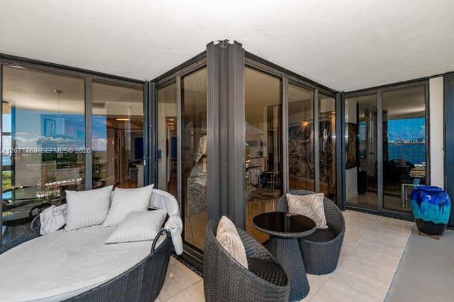 1000 QUAYSIDE TERRACE # 1901, Miami FL 33138 - Miami, FL - Photo 5