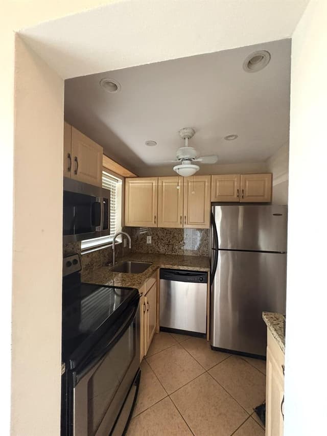 2650 W GOLF Boulevard # 165, Pompano Beach FL 33064 - Pompano Beach, FL - Photo 6
