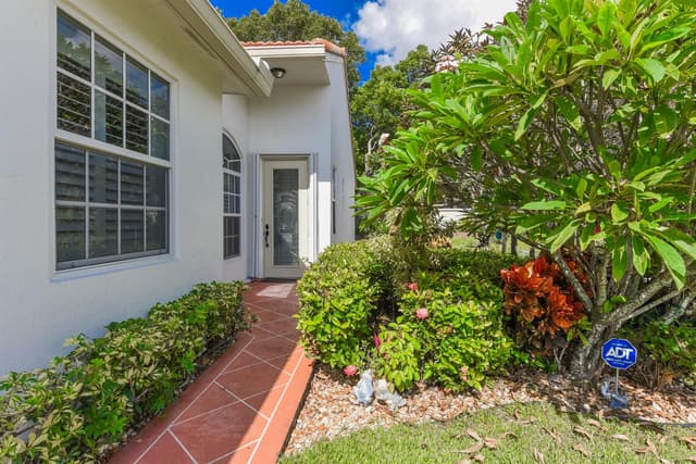 15191 IXORA Road, Delray Beach FL 33484 - Delray Beach, FL - Photo 2