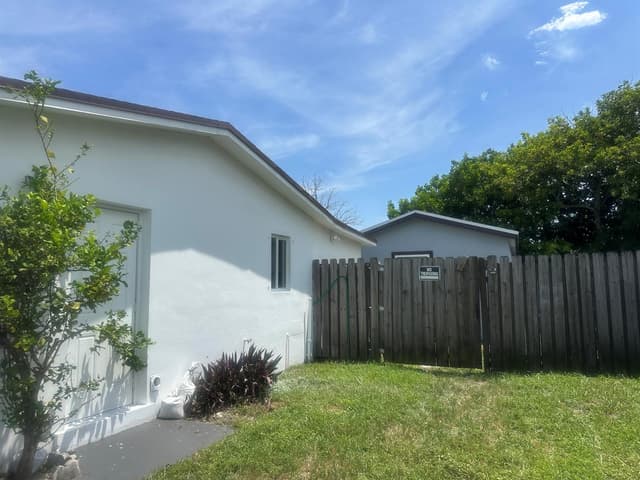 1320 NW 19TH Street, Fort Lauderdale FL 33311 - Fort Lauderdale, FL - Photo 6