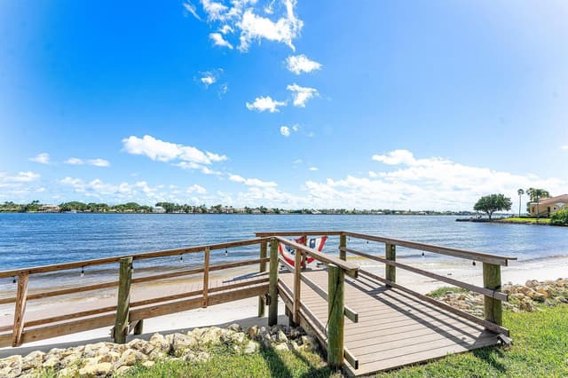131 Ocean Cay Way # 131, Hypoluxo FL 33462 - Hypoluxo, FL - Photo 3