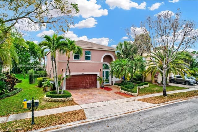 1500 SW 171st Ter, Pembroke Pines FL 33027 - Pembroke Pines, FL - Photo 2