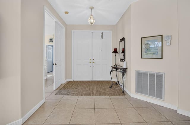 7541 DOWNWINDS Lane, Lake Worth FL 33467 - Lake Worth, FL - Photo 3