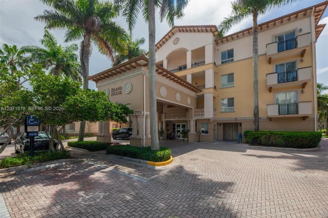 16135 Emerald Estates Dr # 165, Weston FL 33331 - Weston, FL - Photo 6