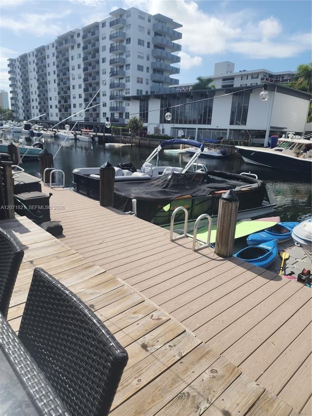 3600 NE 167th St # 19, North Miami Beach FL 33160 - North Miami Beach, FL - Photo 2