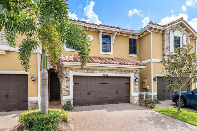 9628 Waterview Way, Parkland FL 33076 - Parkland, FL - Photo 2