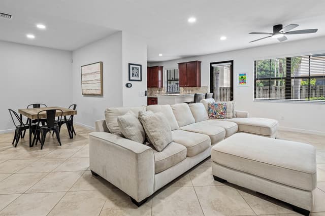 9628 Waterview Way, Parkland FL 33076 - Parkland, FL - Photo 5