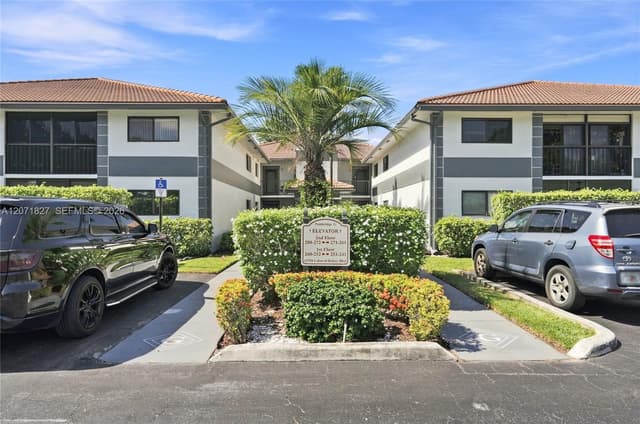 15234 Lakes Of Delray Blvd # 250, Delray Beach FL 33484 - Delray Beach, FL - Photo 2