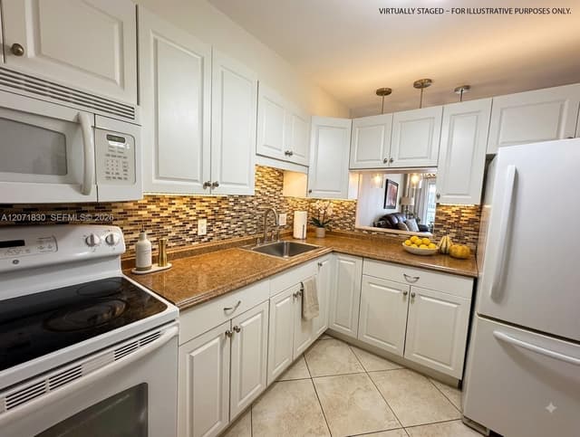 1000 Hillcrest Ct # 214, Hollywood FL 33021 - Hollywood, FL - Photo 5