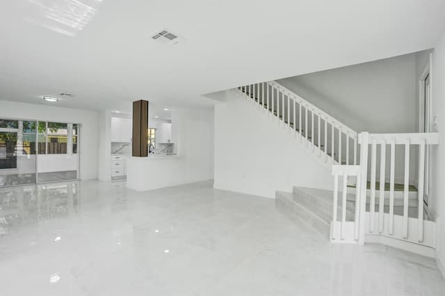 9740 SW 14TH Street, Pembroke Pines FL 33025 - Pembroke Pines, FL - Photo 5