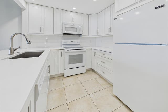 1800 N ANDREWS Avenue N # 12G, Fort Lauderdale FL 33311 - Fort Lauderdale, FL - Photo 6