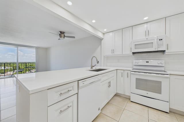 1800 N ANDREWS Avenue N # 12G, Fort Lauderdale FL 33311 - Fort Lauderdale, FL - Photo 3