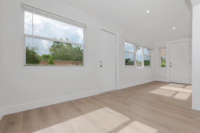 546 NW 5th Avenue, Homestead FL 33030 - Homestead, FL - Photo 6