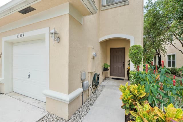 13804 Creston Place, Wellington FL 33414 - Wellington, FL - Photo 4