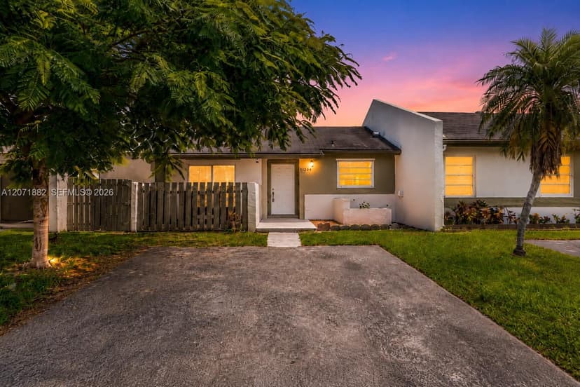 11209 SW 125th Pl, Kendall FL 33186