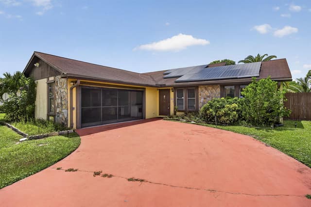 254 LA MANCHA Avenue, Royal Palm Beach FL 33411 - Royal Palm Beach, FL - Photo 4