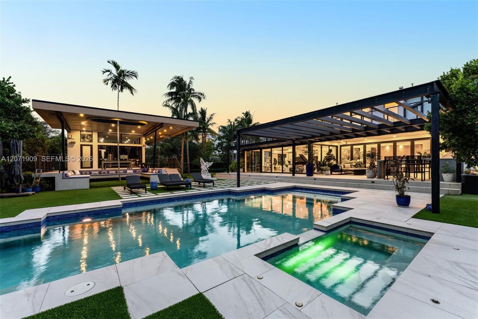 795 Lakeview Dr, Miami Beach FL 33140 - Miami Beach, FL - Photo 1