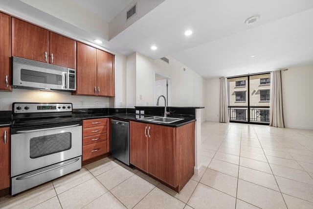 801 S Olive Avenue # 717, West Palm Beach FL 33401 - West Palm Beach, FL - Photo 2