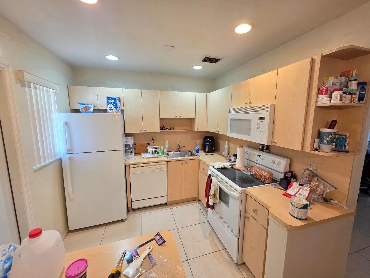 700 LAYNE Boulevard # 318B, Hallandale Beach FL 33009 - Hallandale Beach, FL - Photo 1