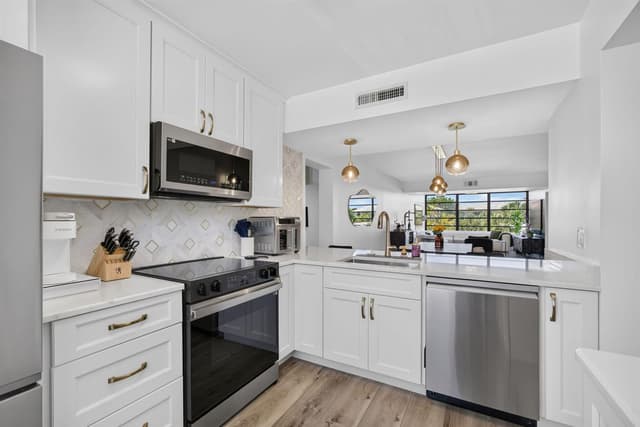 3635 Whitehall Drive # 302, West Palm Beach FL 33401 - West Palm Beach, FL - Photo 6