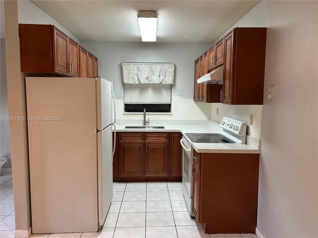 1925 Madison St # 14, Hollywood FL 33020 - Hollywood, FL - Photo 3