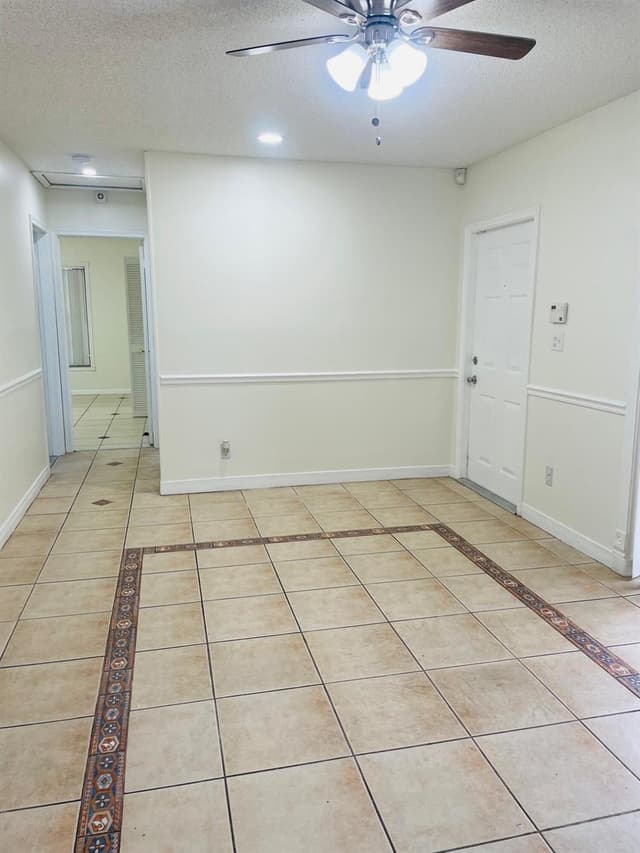 5318 Garden Hills Circle, West Palm Beach FL 33415 - West Palm Beach, FL - Photo 5