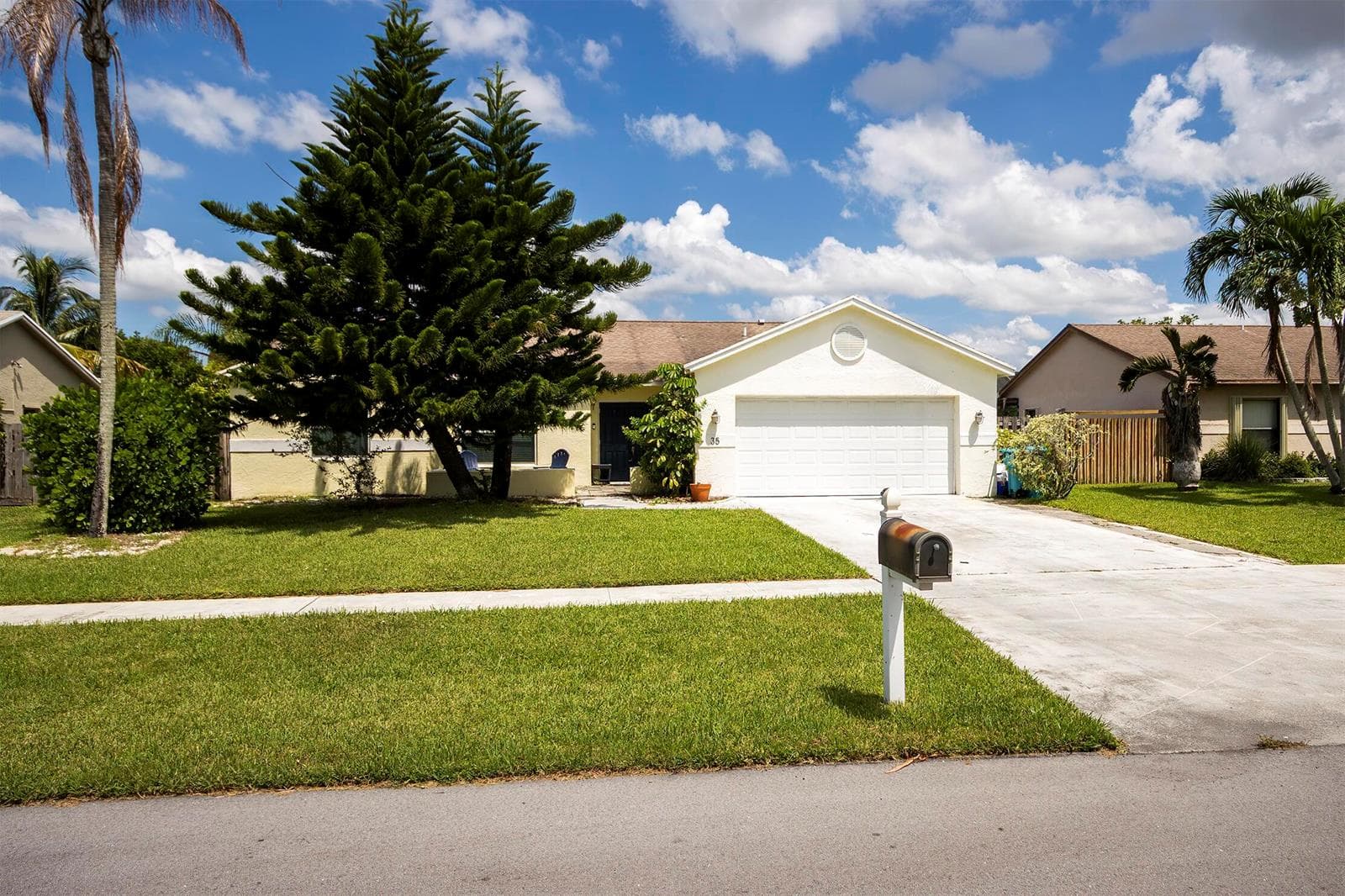 35 CEDAR Circle, Boynton Beach FL 33436 - Boynton Beach, FL - Photo 1